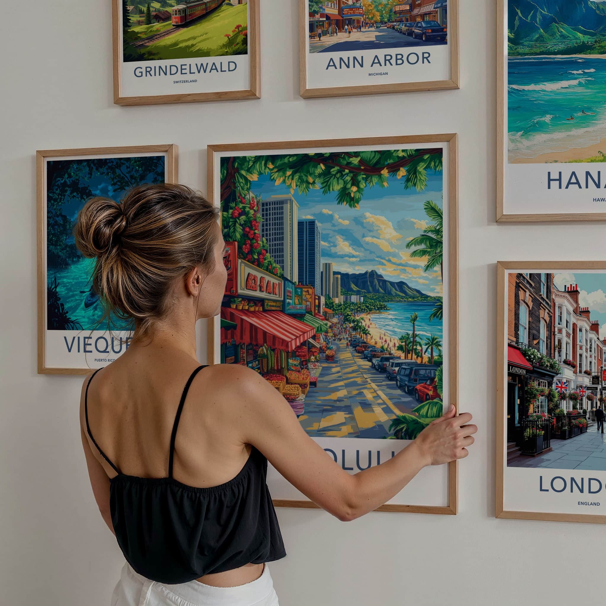 Honolulu Poster - Hawaii Travel Art - Vibrant Market Scene Home Decor